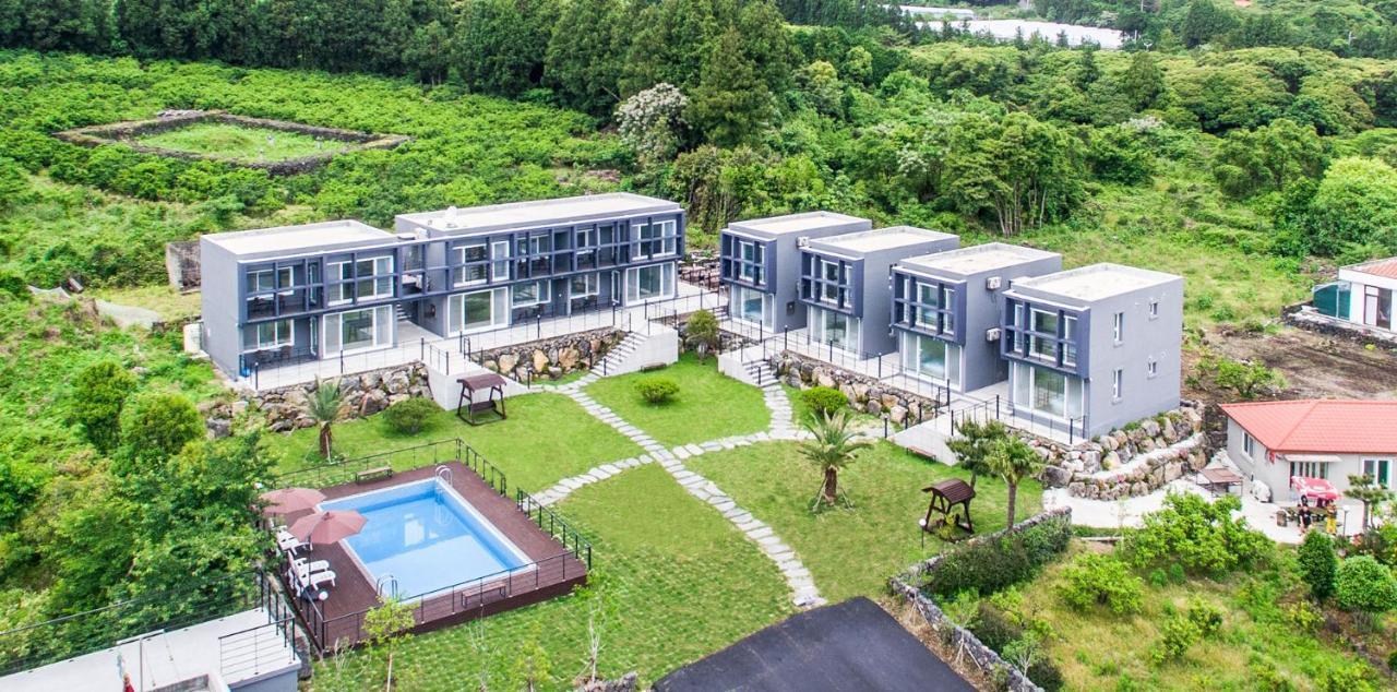 Donnaeko Pension Σεογκουίπο Εξωτερικό φωτογραφία
